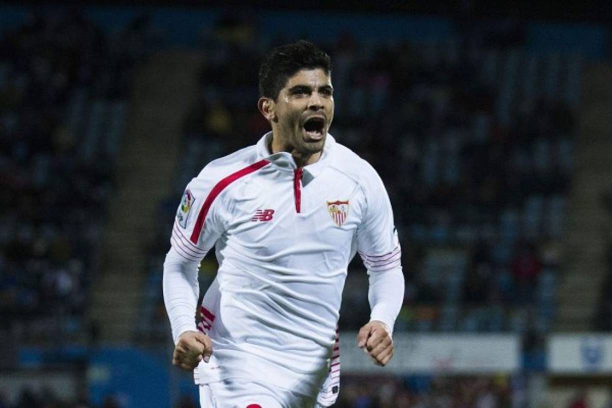 El Arsenal buscará el fichaje del argentino Ever Banega. Según reveló The Sun la oferta al Sevilla se podría presentar el próximo mes y la cifra ronda los 20 millones de euros que sería el precio para pagar la cláusula de rescisión, bastante asequible para los Gunners que buscan un reemplazo para Ramsey.