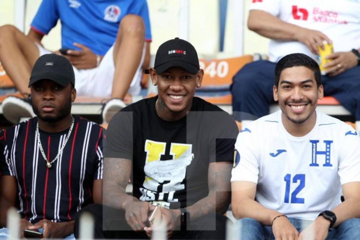 Romell Quioto estuvo en el estadio Nacional apoyando al Olimpia.