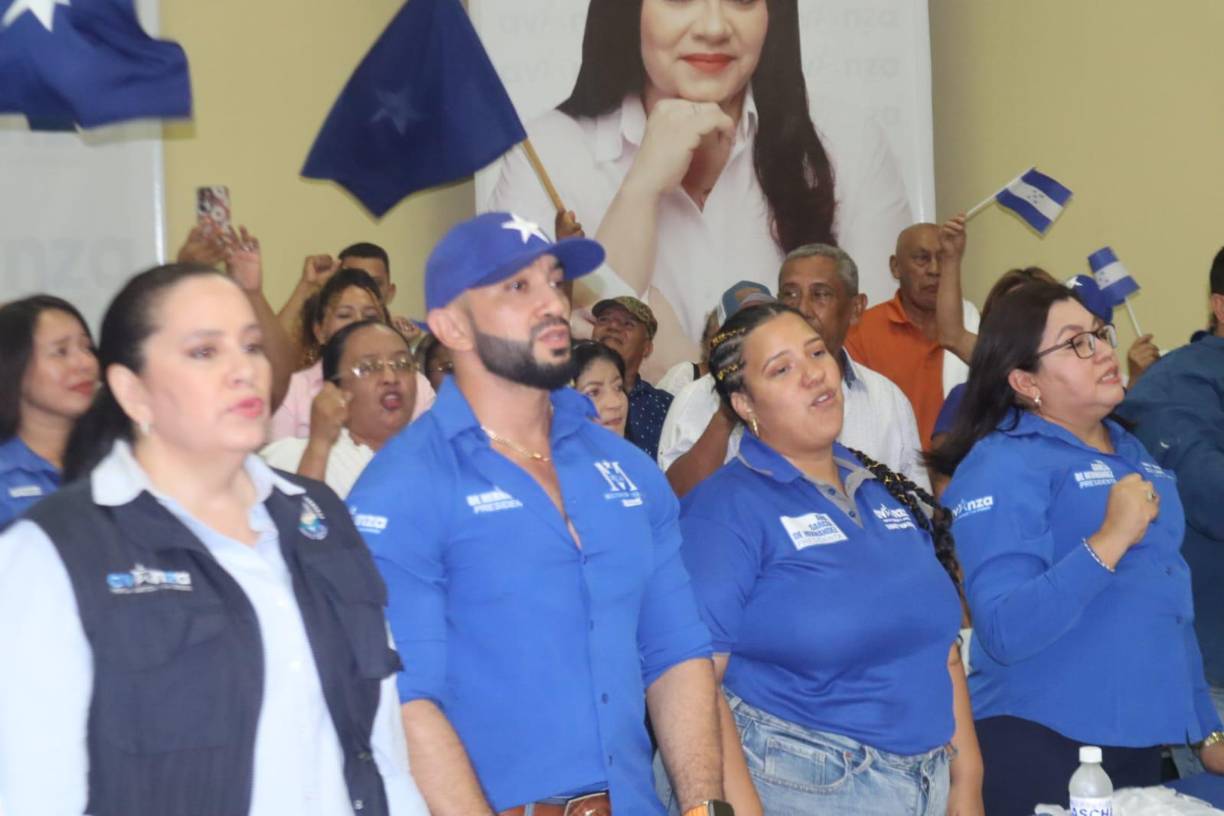 ”Como lo anuncie el día domingo 8 de septiembre, he interpuesto queja ante el Conadeh para que se investigue la persecución politica y apología al odio en mi contra”, escribió la líder nacionalista.