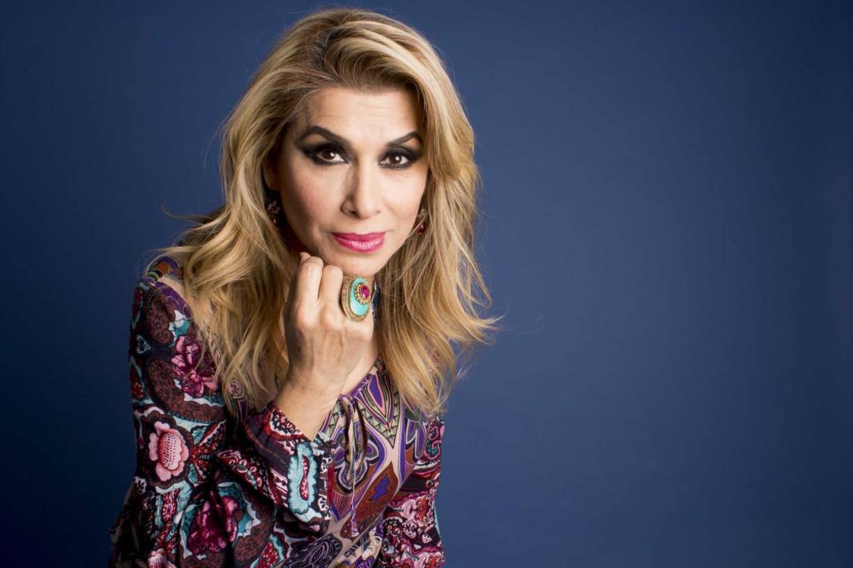 El reciente fallecimiento de la cantante mexicana Dulce el 25 de diciembre de 2024 no solo dejó un vacío en la música, sino que también trajo a la memoria su intensa relación con el actor Gonzalo Vega, a quien ella consideró el gran amor de su vida.