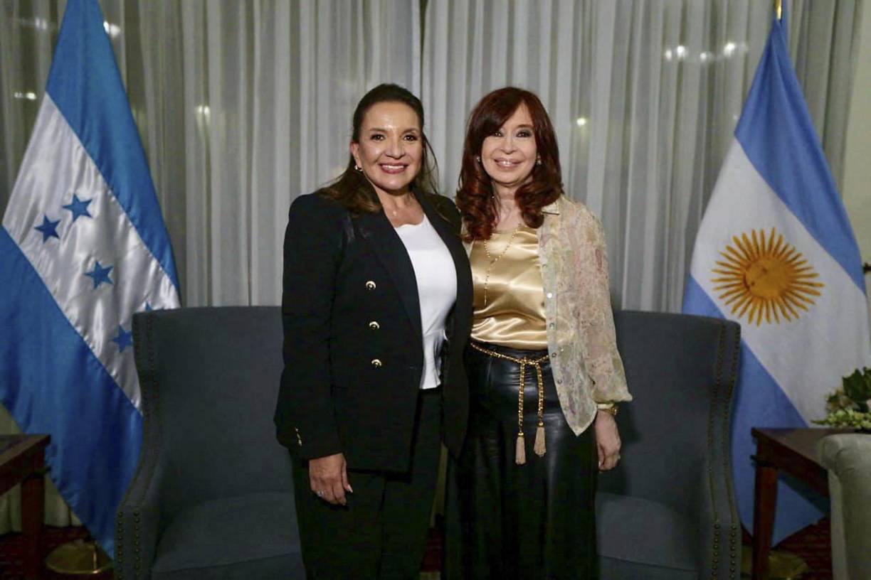 Castro asegura que propone un “socialismo democrático a la hondureña”, sin modelos importados, y promete a los empresarios garantías para sus inversiones.