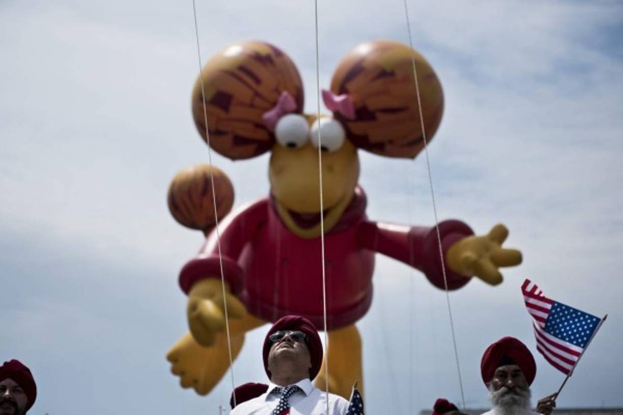 Miles de personas se volcaron a las calles para admirar las atracciones en los desfiles por la Independencia.