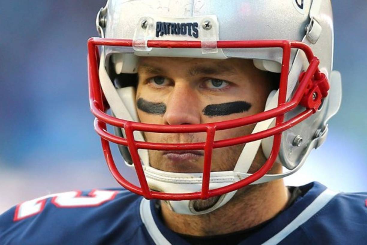 Tom Brady. De los mejores quarterbacks en la historia, pero su soberbia y los casos de trampa en los que se ha visto envuelto provocan un odio absoluto en los aficionados a la NFL.