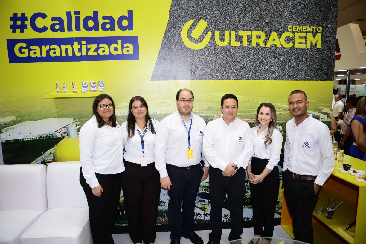 Olga Sarmiento, Dorian Handal, Vladimir Mejía, César Agurcia, Elsy Morales y Jafet Ramos