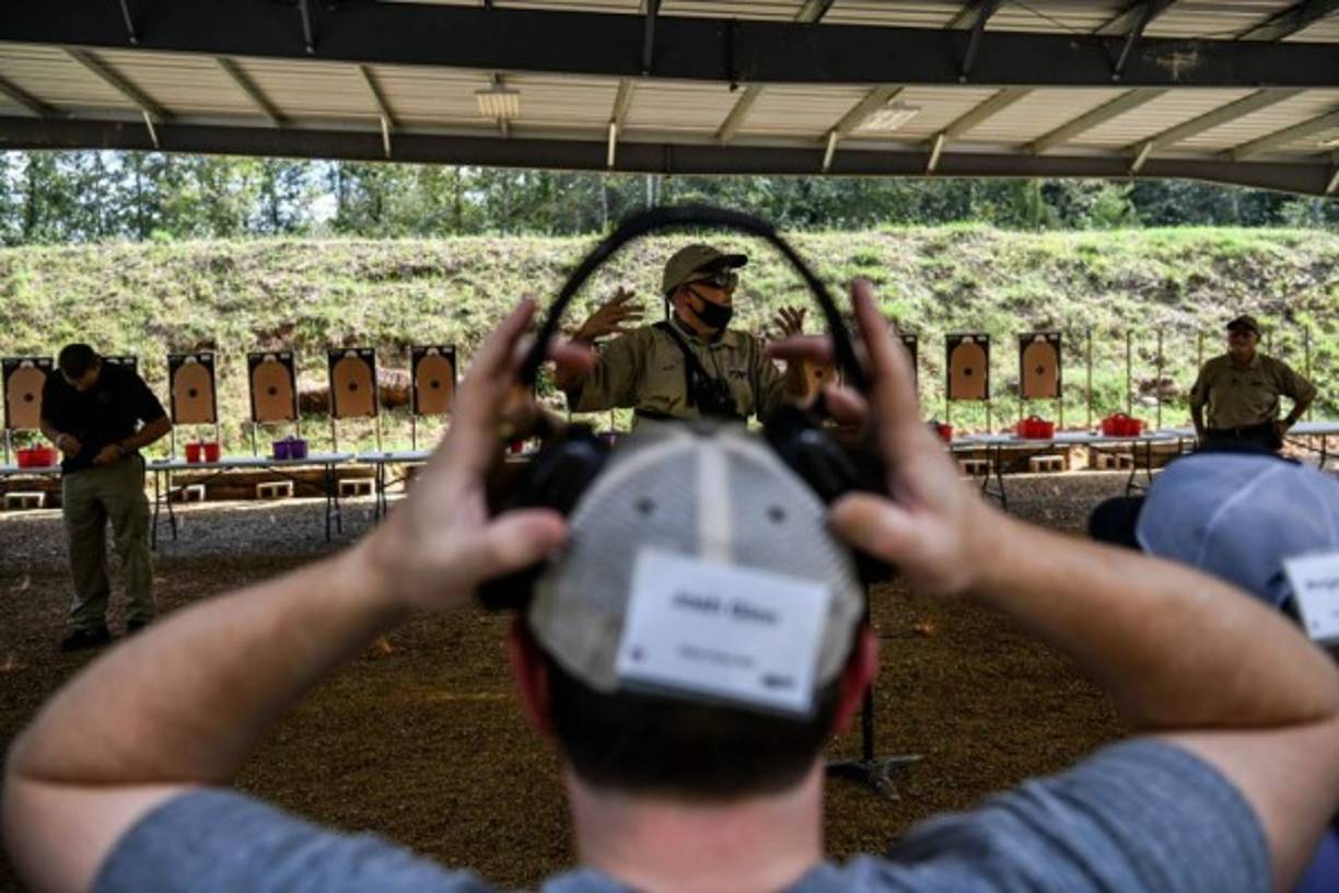 En ciudades como Nueva York, el alza de la criminalidad se ha disparado, con los homicidios aumentando en un 40% en los primeros nueve meses del año y los tiroteos, un 91%.