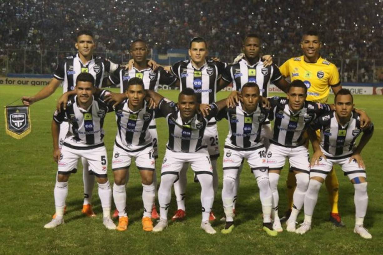 El once titular del Tauro FC contra el Motagua.