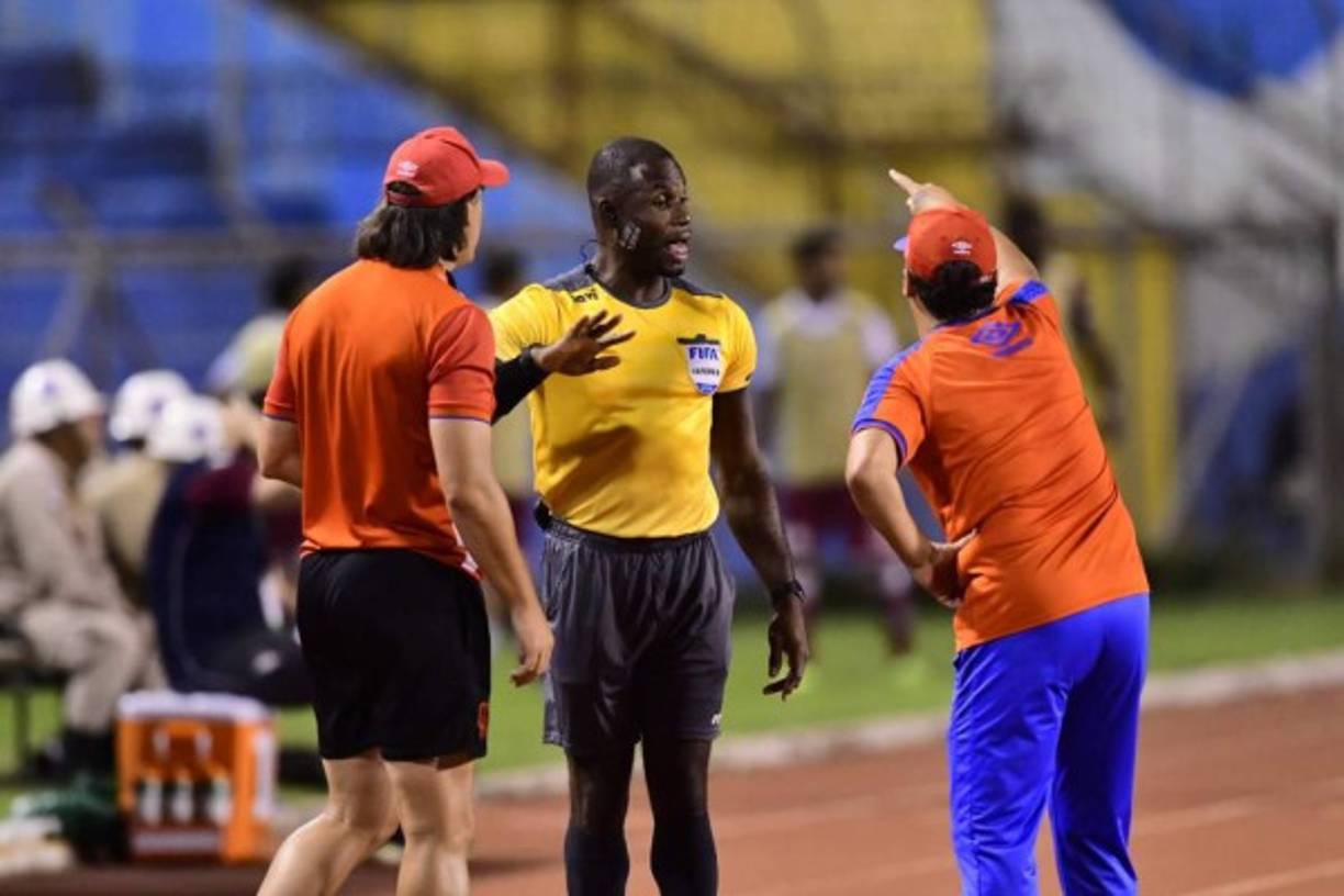 Pedro Troglio también se unió a los reclamos de Gustavo Reggi. Foto Yoseph Amaya