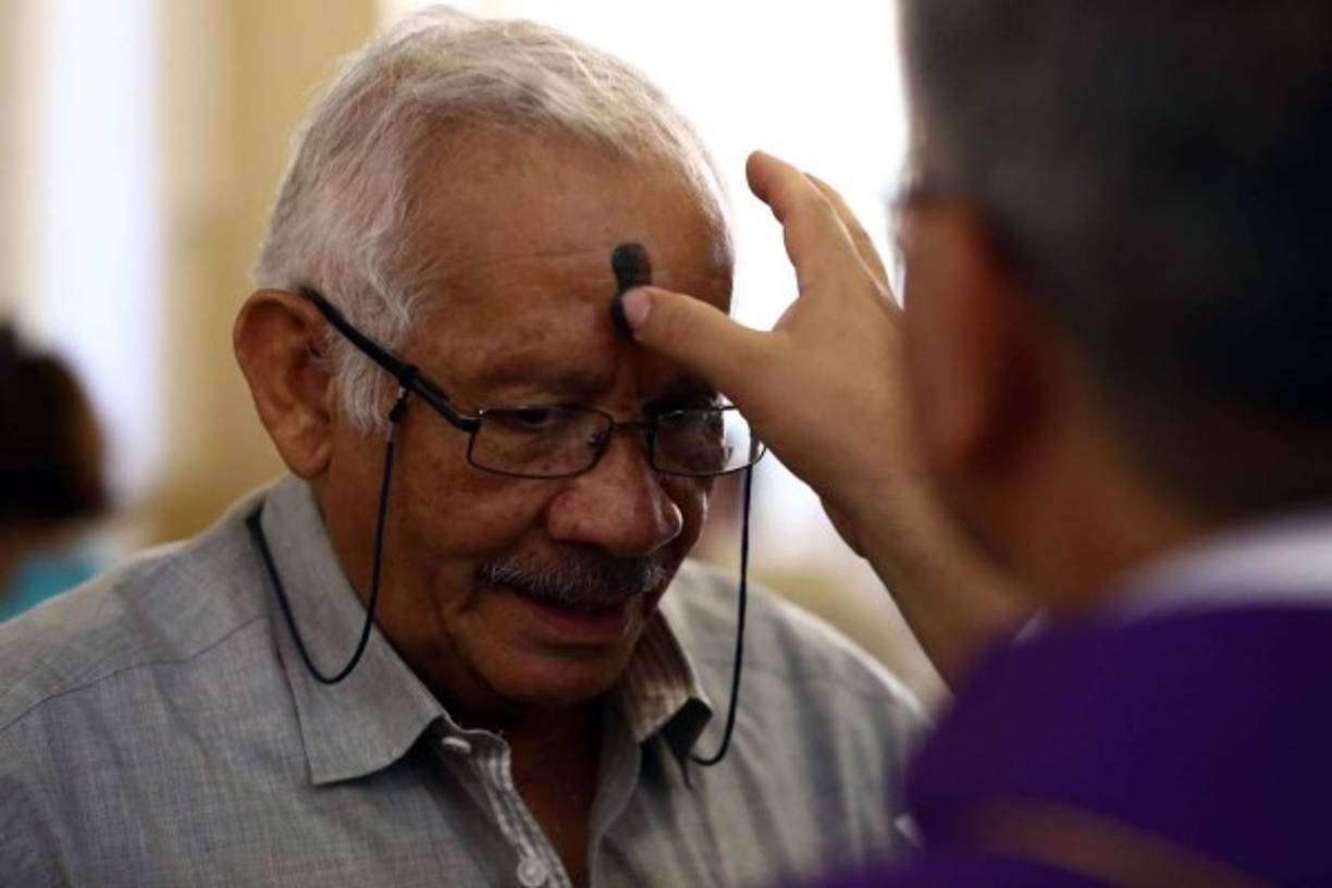 La Cuaresma tiene una duración de 40 días y a lo largo de este tiempo los católicos hacen un esfuerzo por mantener un ritmo y estilo de vida de verdaderos creyentes hijos de Dios.