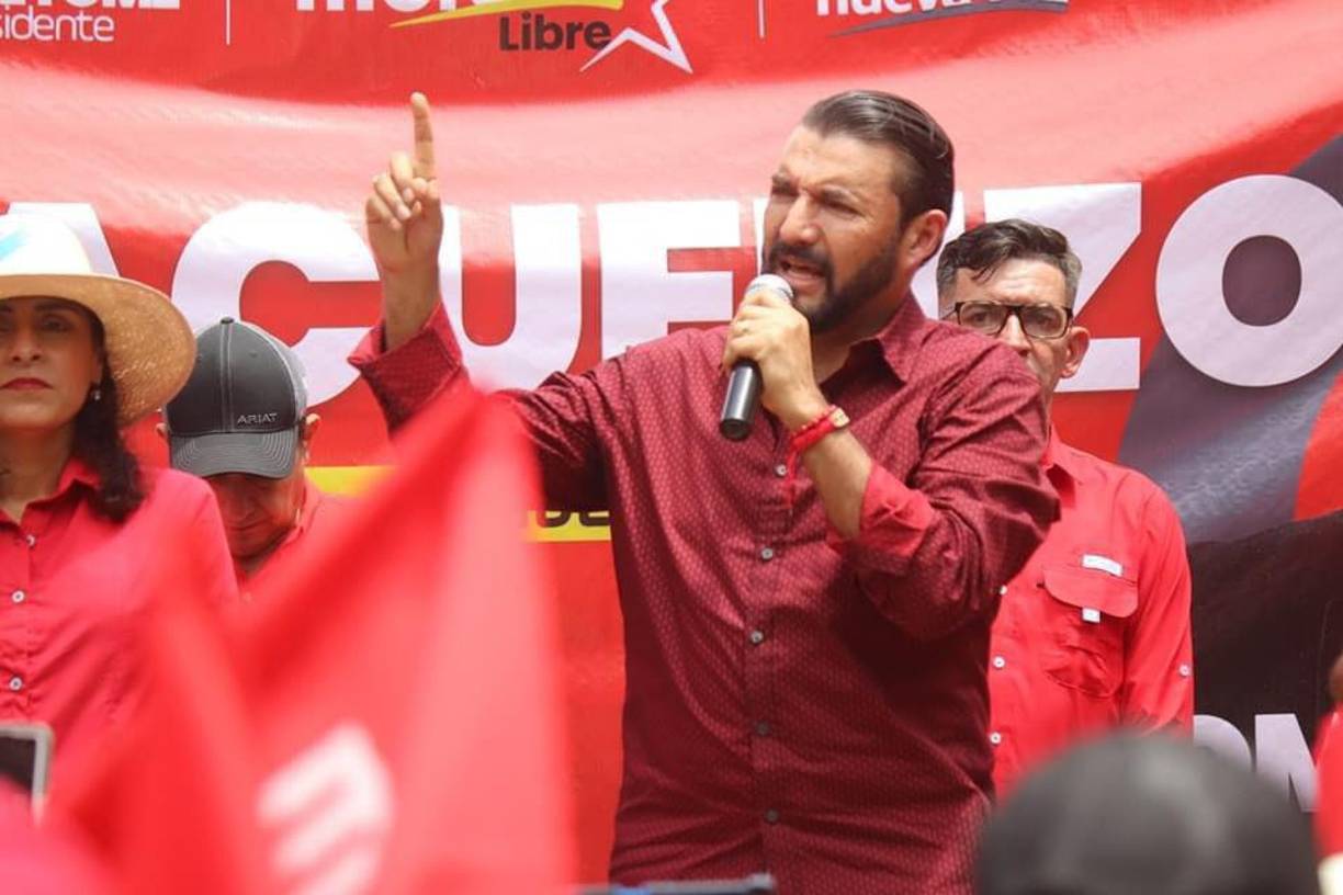 ”Es la segunda ocasión que me dirijo a usted por este mismo medio, espero que después de la lectura de la presente misiva, usted pueda tomar las decisiones que correspondan para bien del pueblo hondureño en general y en particular de la militancia y bases de mi amado partido Libre. Tengo claro que el país le pertenece al pueblo y que debemos unir esfuerzos para lograr la patria que soñaron nuestros próceres y mártires”, escribió el congresista acompañado de una extensa carta.