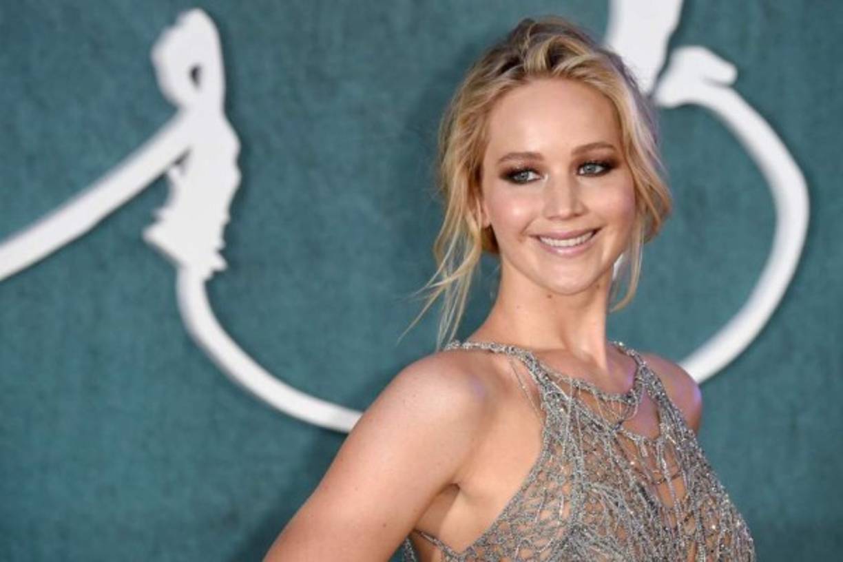 Jennifer Lawrence, quien luce como toda una muñeca de pies a cabeza, fue expuesta por Liam Hemsworth en una entrevista. El actor dijo que la actriz tuvo mal aliento en toda la filmación de la última entrega de 'Los Juegos del Hambre'.