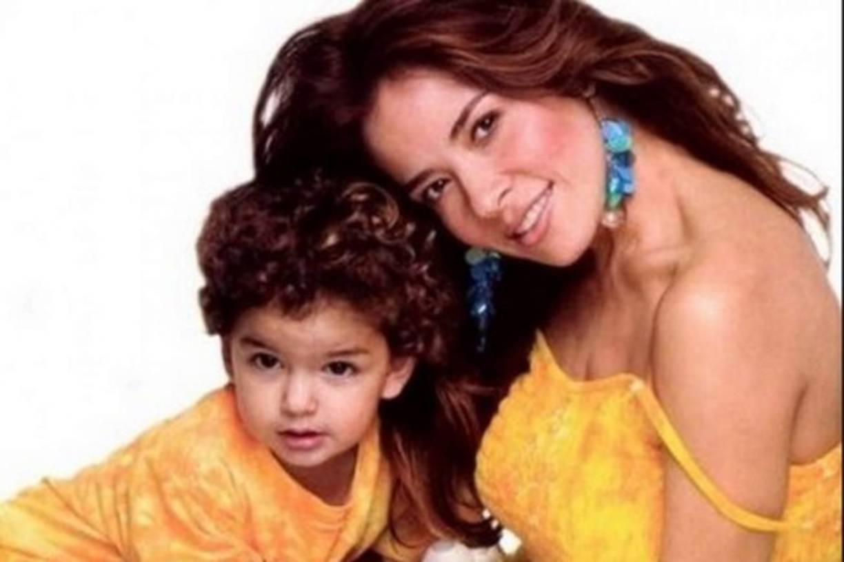 En la lista de posibilidades también se habló de un guardia de la prisión e incluso hasta un alto funcionario del sistema penitenciario del país carioca, según informó People.