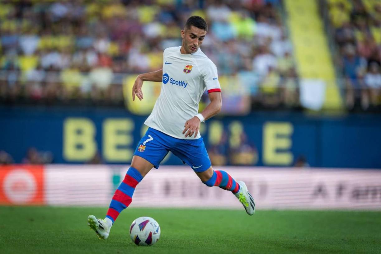 Ferran no ha podido terminar de consolidarse en la delantera azulgrana y uno de los motivos es por el nivel que está demostrando Lamine. Si llega una oferta accesible por el atacante, el club no descarta la operación.