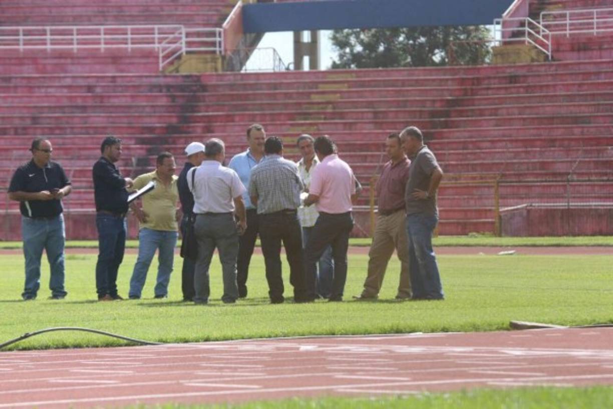 La cancha del Estadio Olímpico fue el principal punto de revisión de Jorge Luis Pinto.