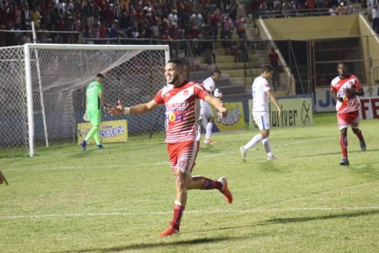 La gran figura del partido fue el delantero Josué Villafranca al marcar un doblete que le dieron la victoria al Vida ante Olimpia.