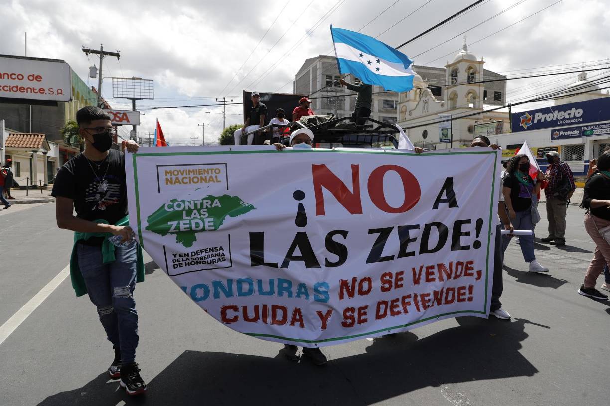 “200 años después, seguimos en la lucha por construir un verdadero Estado”, manifestó la presidenciable de Libre. 
