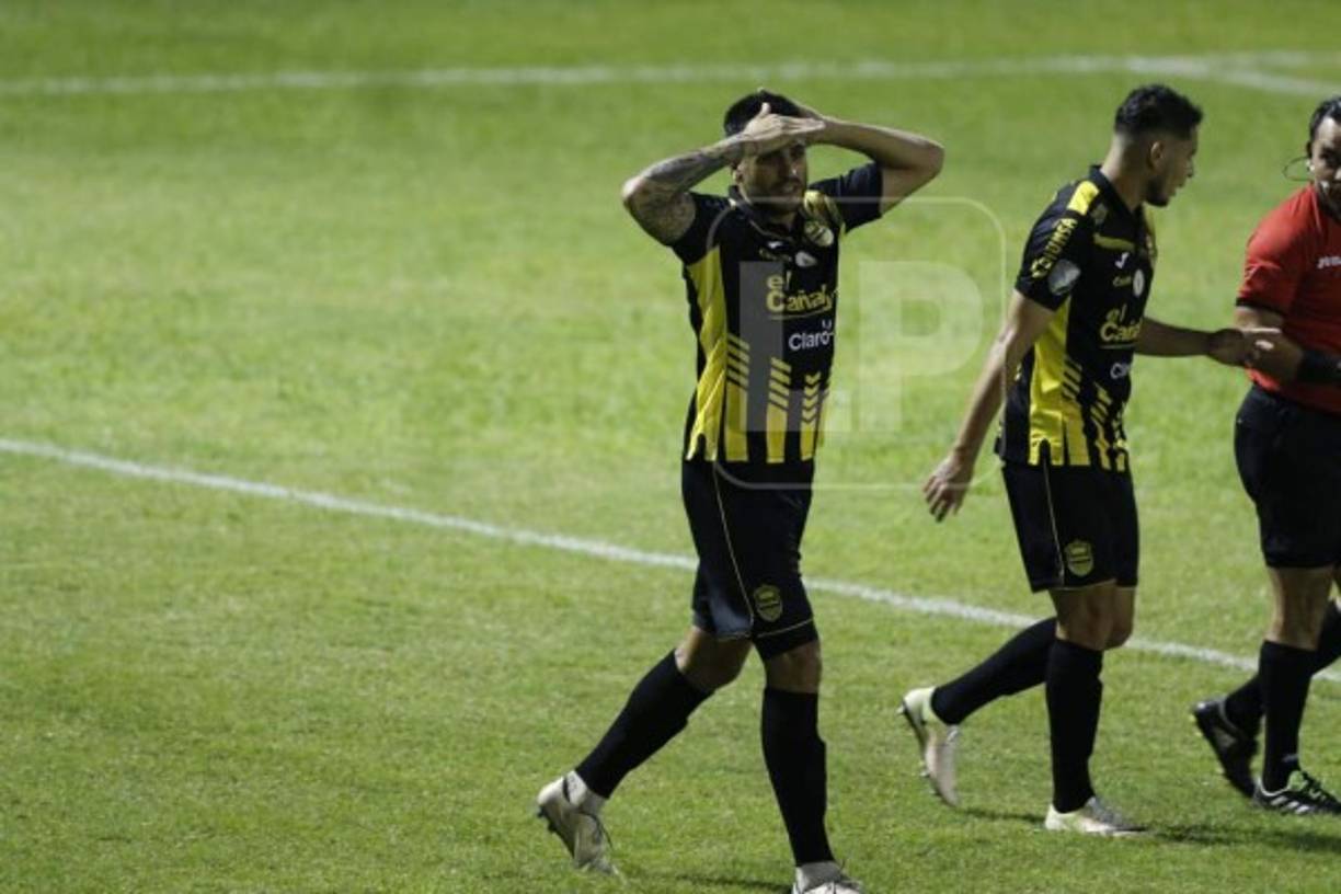 Así como en la primera vuelta, una vez más el delantero argentino Ramiro Rocca del Real España se encargó de abrir el marcador en el derbi sampedrano.