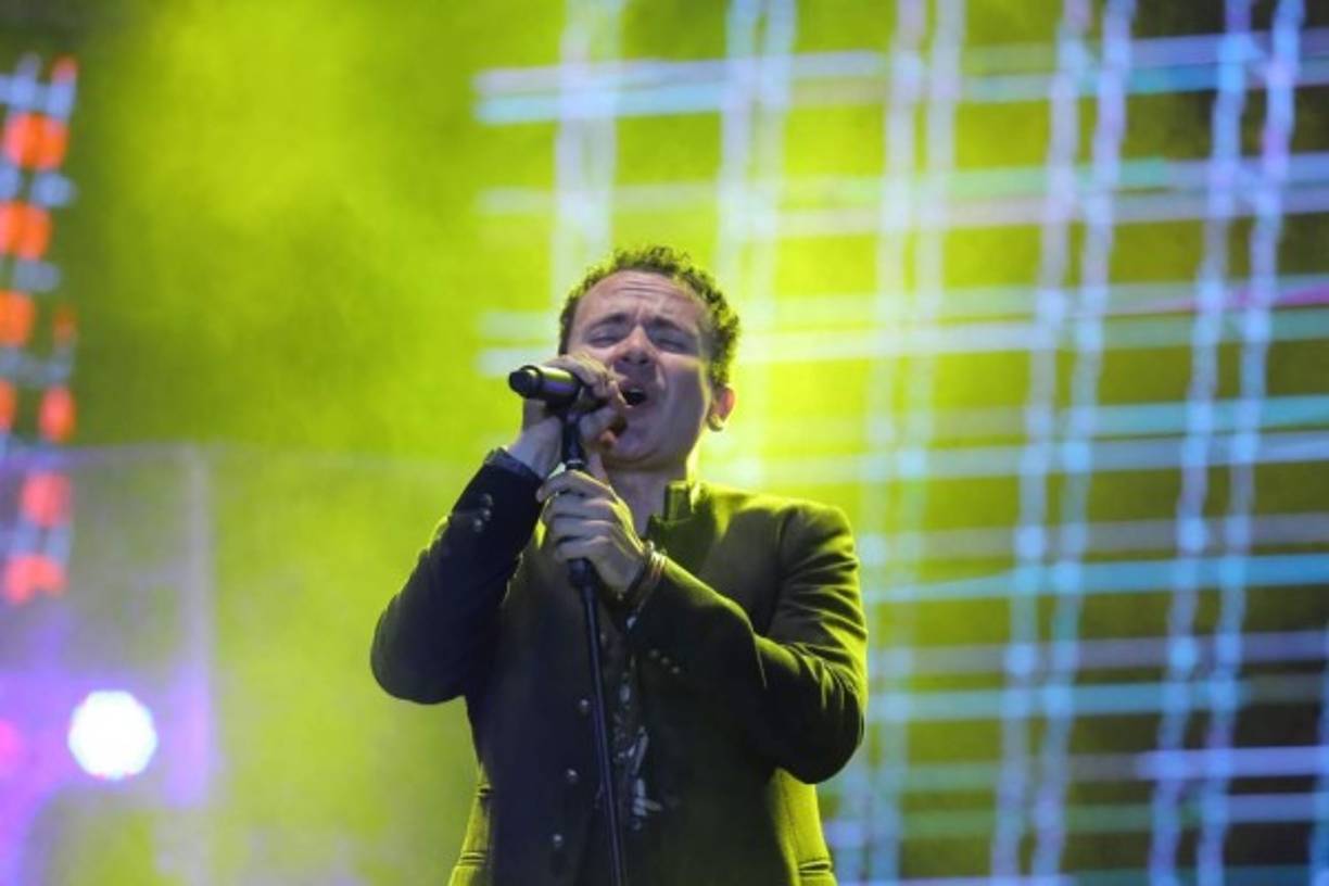 La popularidad de Fonseca es palpable tanto en el escenario como en las redes sociales donde goza de una impresionante presencia, con más de 1.9 millones de likes en Facebook, más de 4,13 millones de seguidores en Twitter y más de 636 mil followers en Instagram. De otro lado sus videos en YouTube suman más 205 millones de visitas.