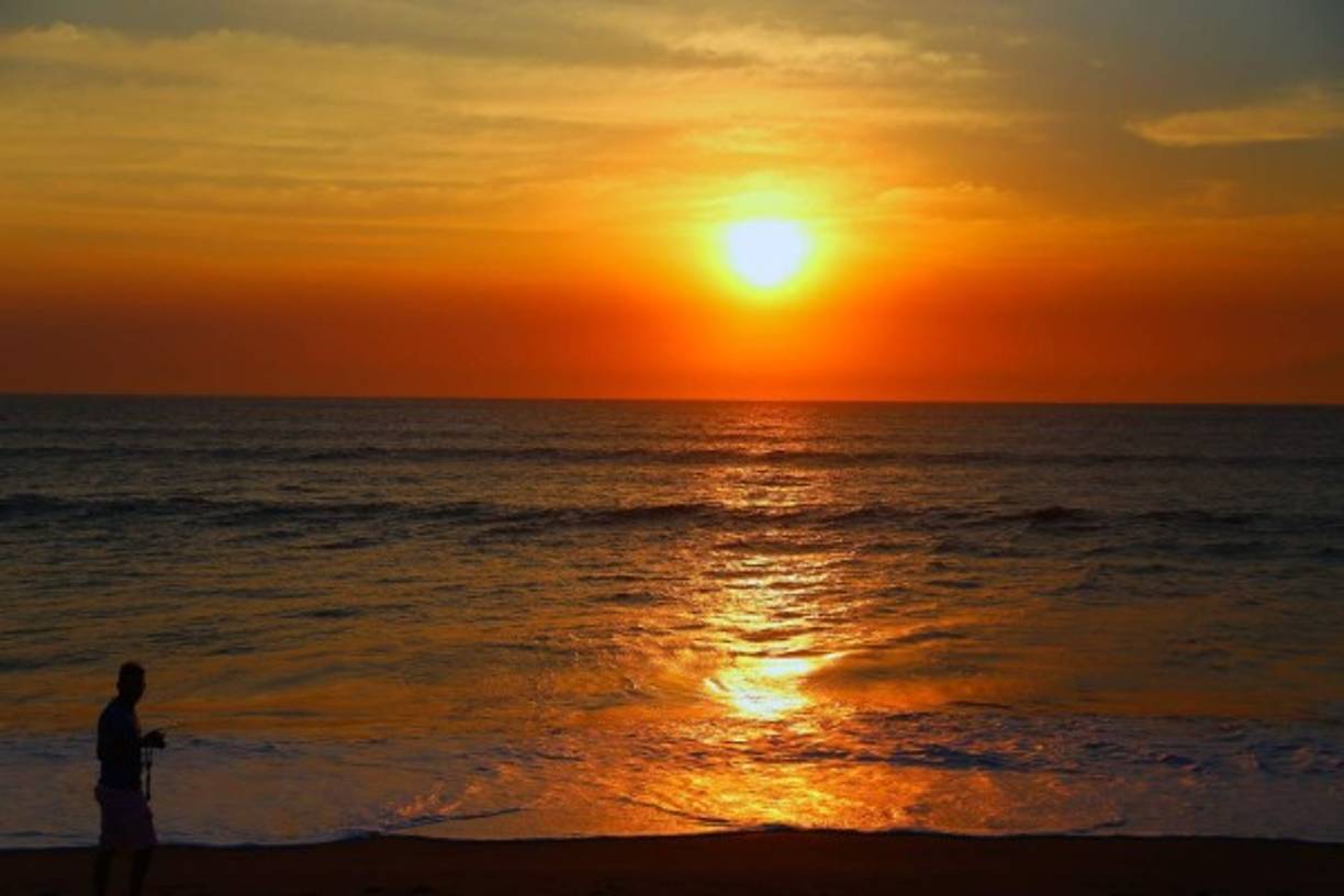 10. Playa Cedeño - Marcovia, Choluteca<br/><br/>Una lugar impresionante de olas altas, indicada para comer mariscos y una extensión de kilómetros de playa para disfrutar