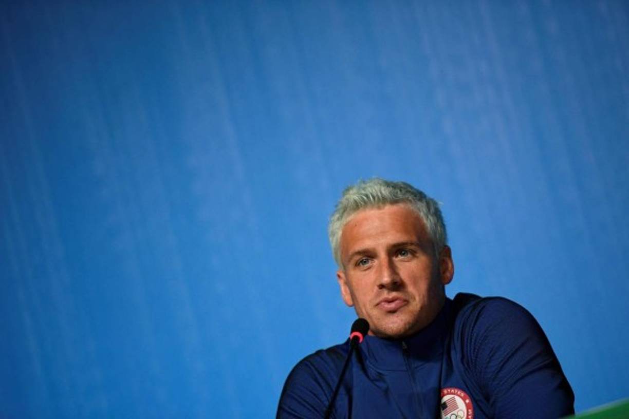 El pasado viernes, Lochte ofreció sus disculpas públicas, luego de que la justicia brasileña bajara del avión a dos de sus compañeros para obligarlos a declarar por el supuesto asalto.