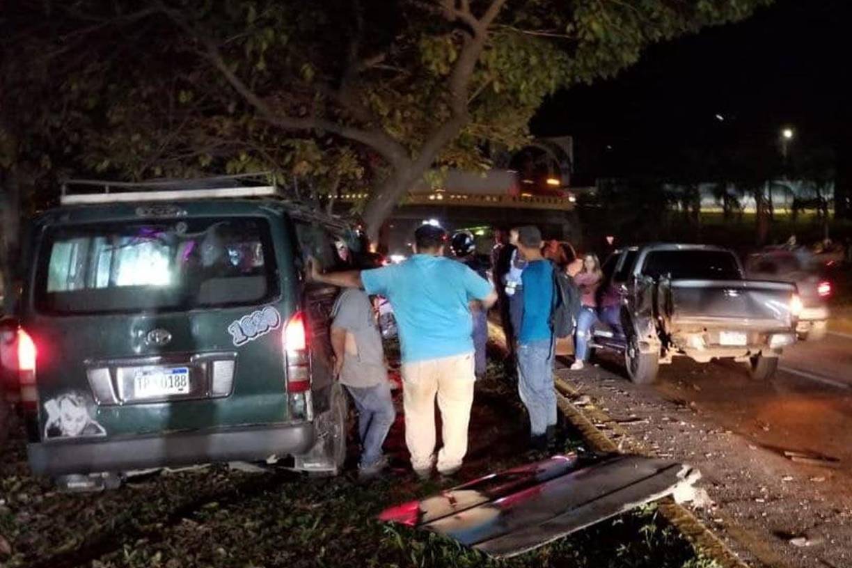 Vialidad y Transporte informó que solo hay lesionadas y nadie corre peligro.