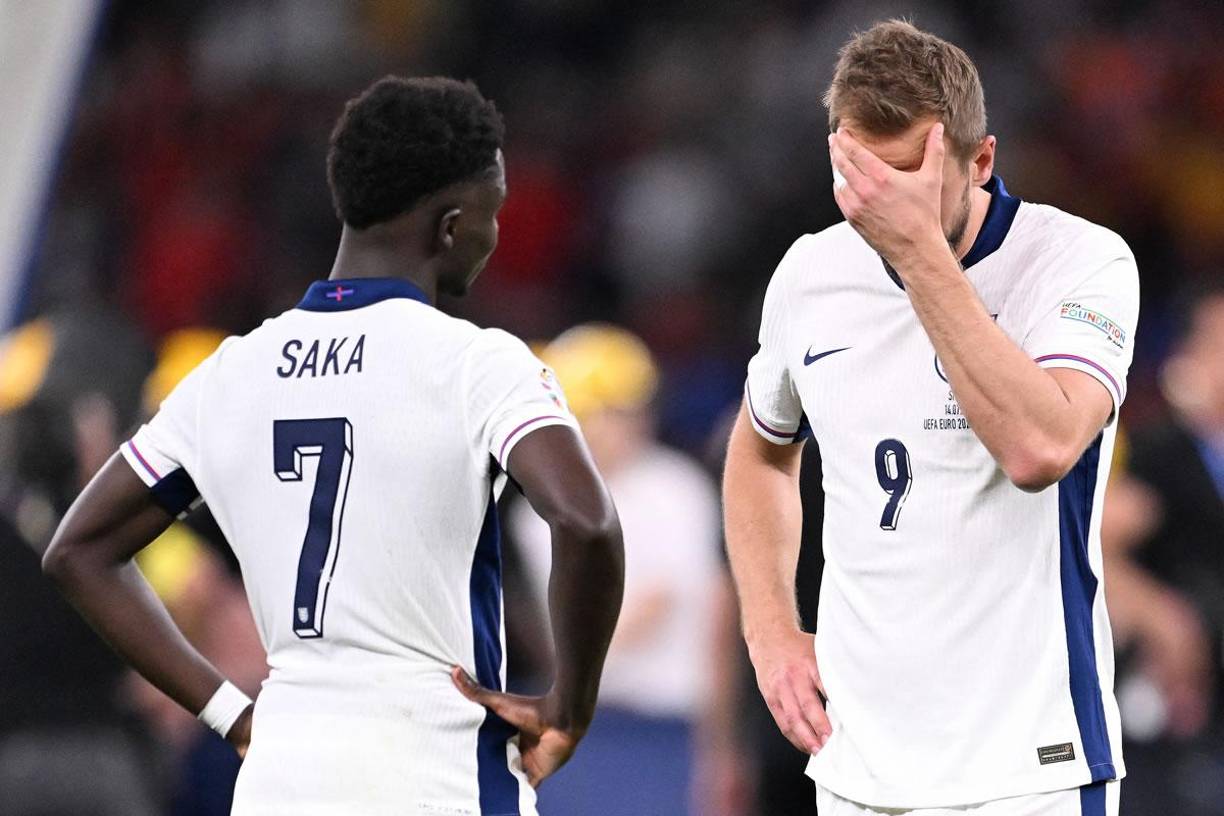 La tristeza de Harry Kane y Bukayo Saka tras perder la final de la Eurocopa 2024.