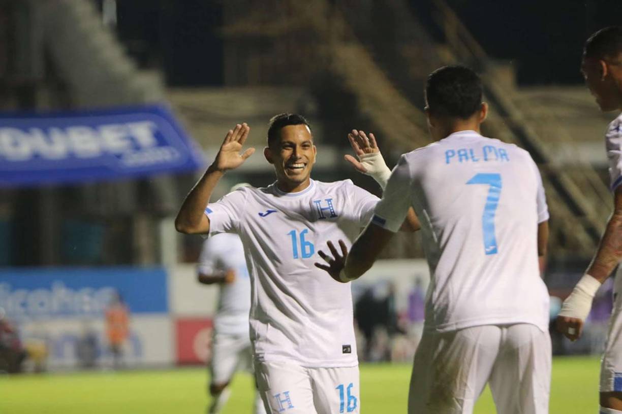 Edwin Rodríguez celebró su gol con Luis Palma, quien le dio la asistencia.