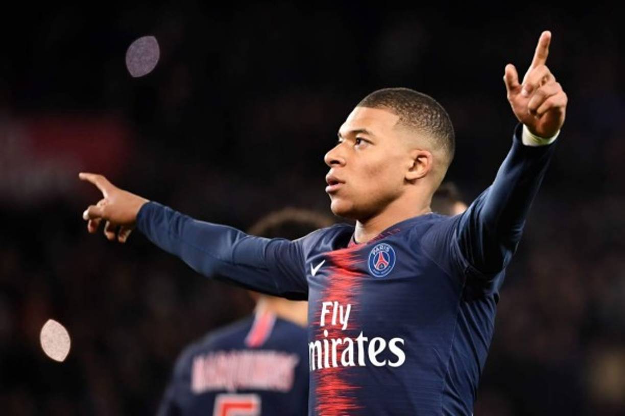 El salario progresivo de Mbappé (1.55 millones de ingresos brutos por mes, en 2017-2018, 1.73 millones esta temporada) lo convierte en el segundo jugador mejor pagado de PSG detrás de Neymar y sus más de 3 millones mensuales.