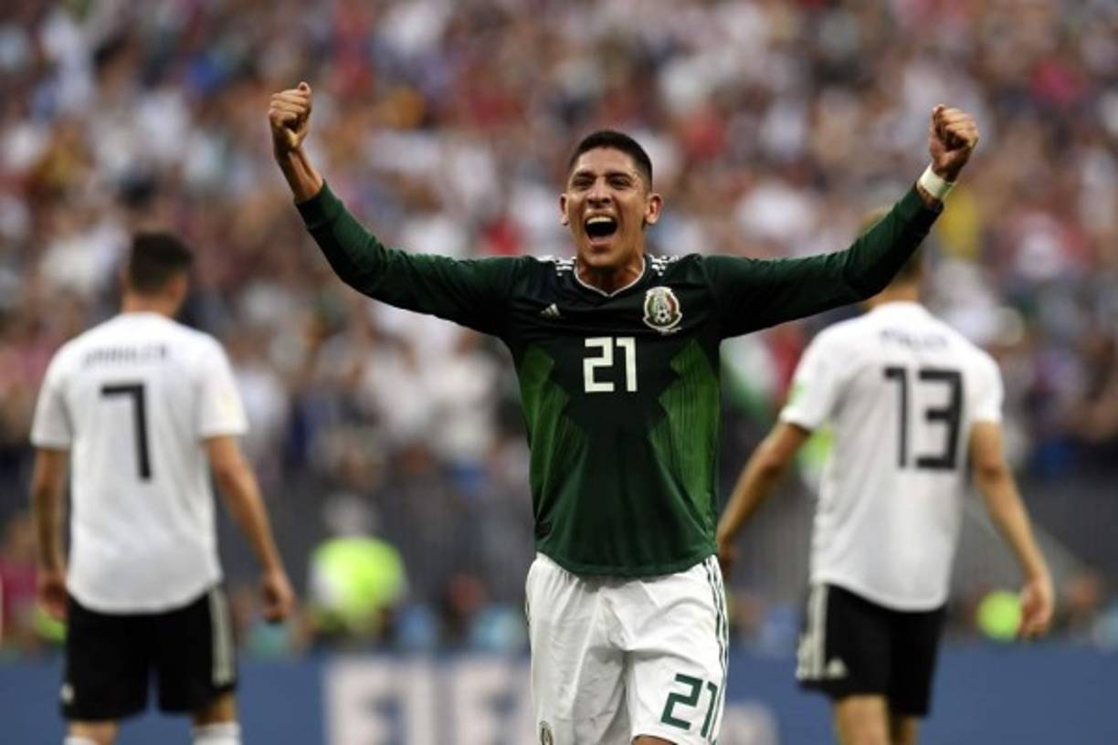 El defensa central mexicano Edson Álvarez celebrando de manera eufórica. Foto AFP
