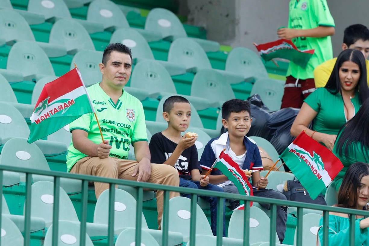 Un padre verdolaga y sus hijos disfrutaron del triunfo del Marathón sobre los Lobos de la UPN.