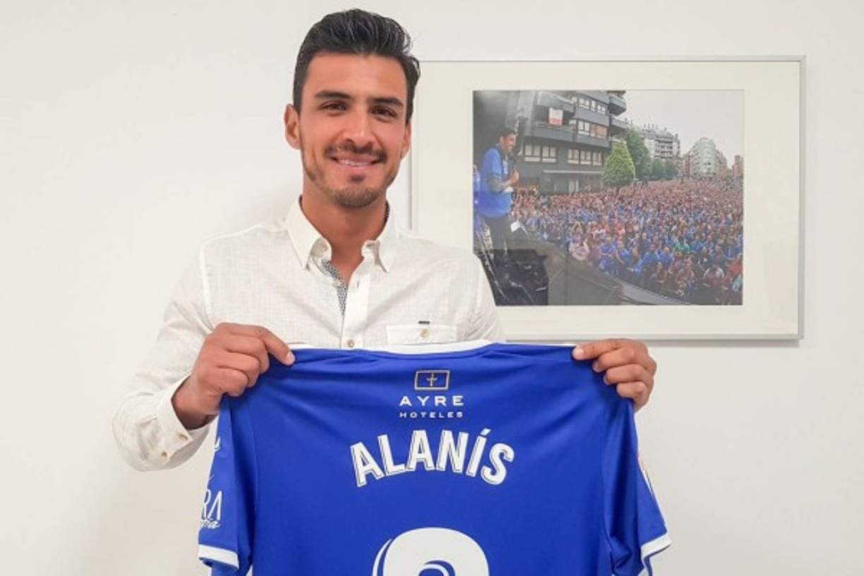 El Real Oviedo de la segunda división de España ha fichado al central mexicano Oswaldo Alanís, llega como agente libre y firma hasta junio del 2020. El Getafe de la primera categoría de España desistió de ficharlo hace unas semanas atrás.