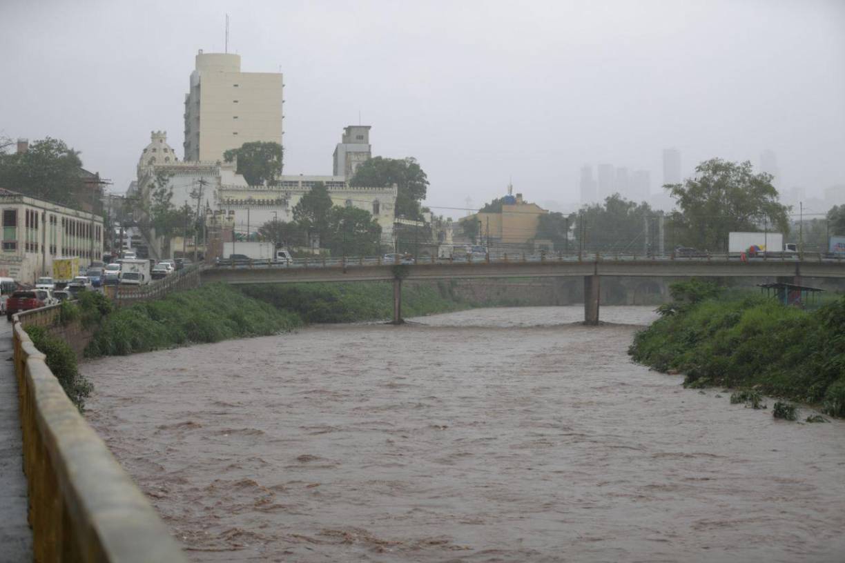 Según un informe de la institución hondureña, un hombre de 68 años falleció por sumersión en el municipio de Sabanagrande, al sur de Tegucigalpa.