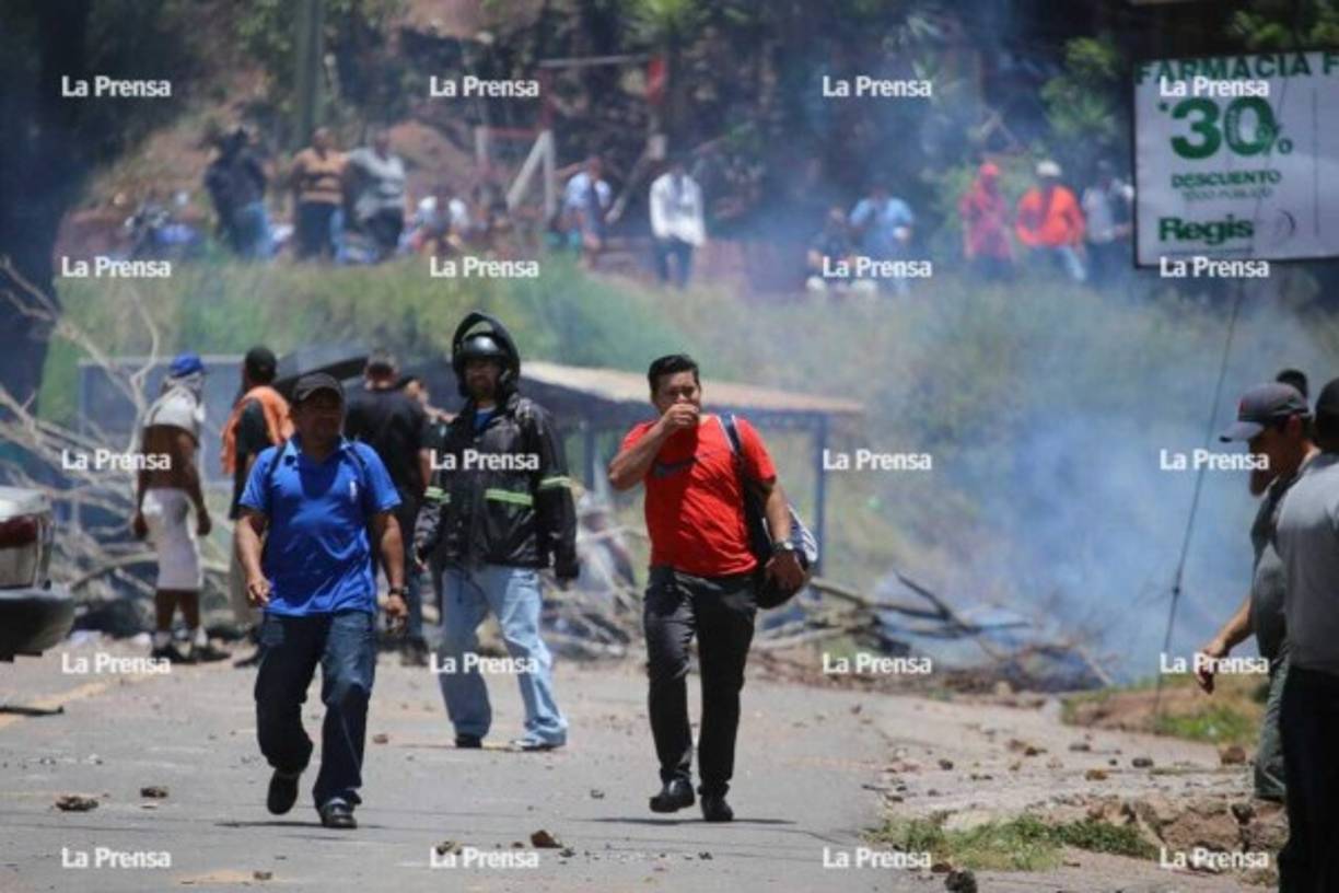Por su parte José Antonio Galdámez, ministro de MiAmbiente, explicó que el “proyecto habitacional no se encuentra dentro de La Tigra y los pobladores estuvieron anuentes”.