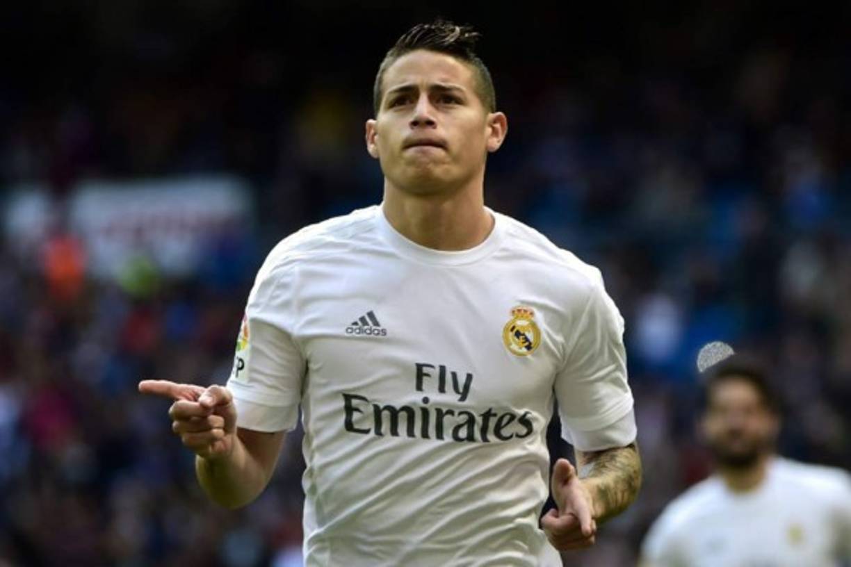 James Rodríguez: El colombiano ha pedido salir del Real Madrid. El Fenerbahçe turco querría incorporar al volante en este mercado de fichajes, pero según ha afirmado Fotomaç, lo habría pedido como cesión al Real Madrid. Dicha opción parece muy remota, pues el conjunto blanco solamente estaría dispuesto a venderlo, tal como plantearía el Manchester United.