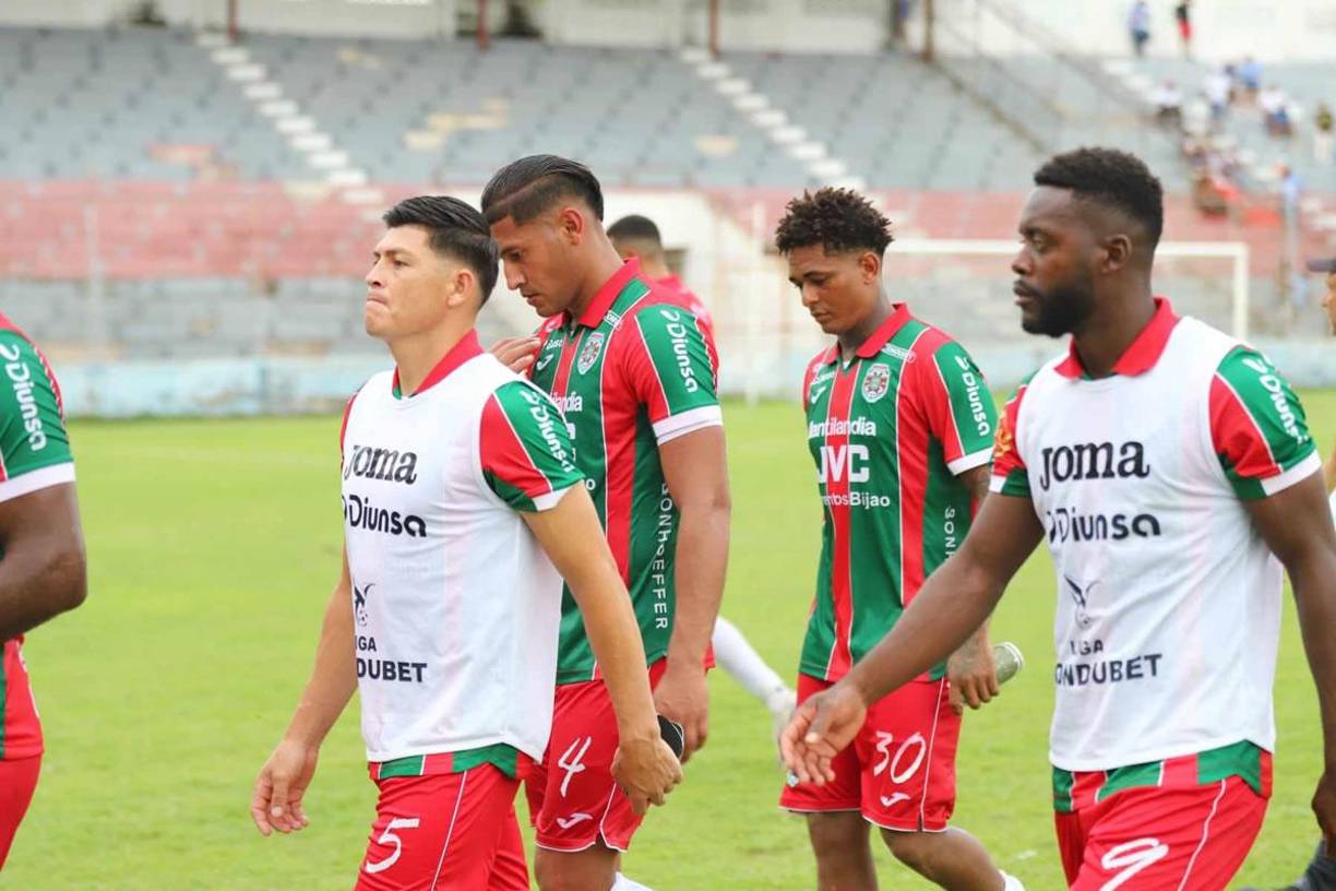 Francisco ‘El Chelito‘ Martínez se quedó sin jugar ante Victoria y sufrió la derrota en el banco de suplentes.