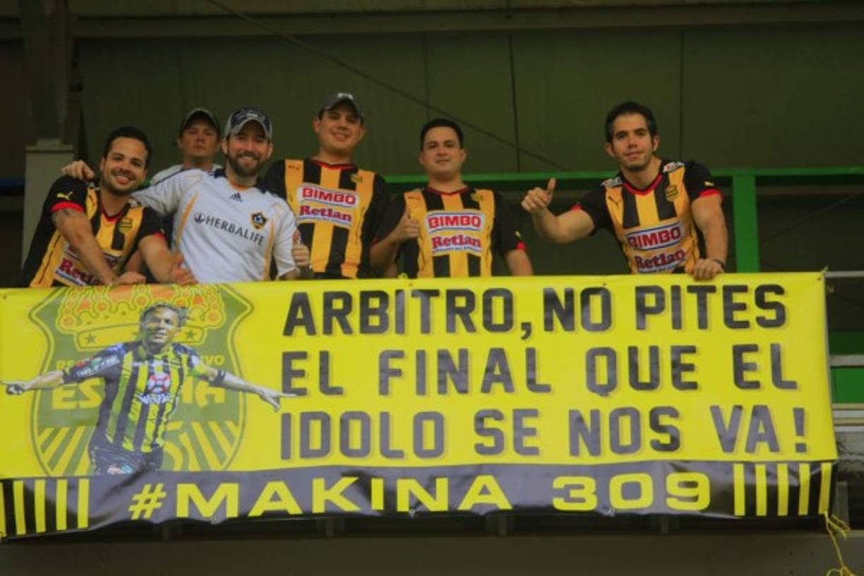 Kobe Bryant's wife Vanessa Bryant speaks during the 'Celebration of Life for Kobe and Gianna Bryant' service at Staples Center in Downtown Los Angeles on February 24, 2020. - Kobe Bryant, 41, and 13-year-old Gianna were among nine people killed in a helicopter crash in the rugged hills west of Los Angeles on January 26. (Photo by FREDERIC J. BROWN / AFP)
