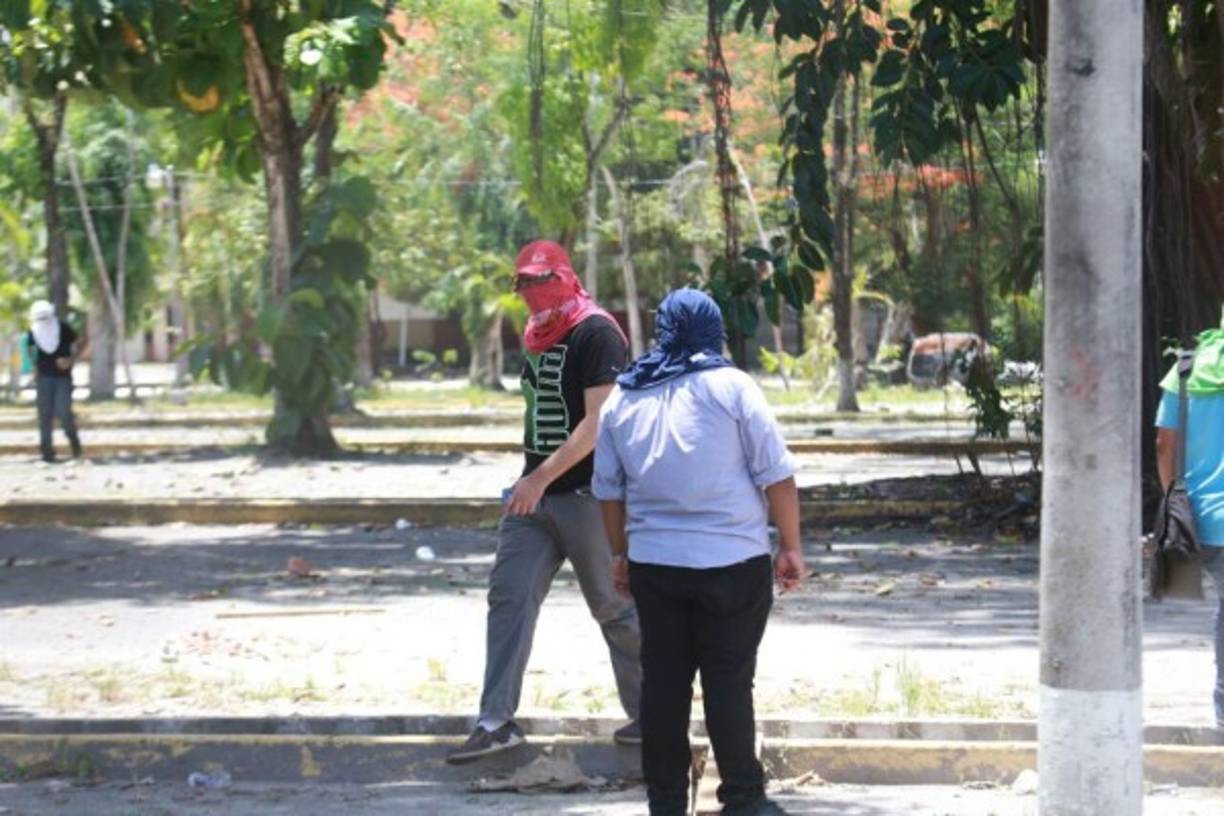 Por la toma de los estudiantes se prolongará el período académico.