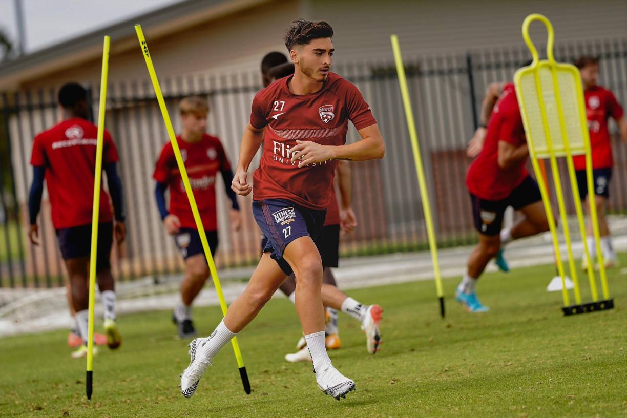 Reconocido futbolista gay reacciona molesto tras broma de Puyol a Casillas sobre su sexualidad: “Es más que una falta de respeto”