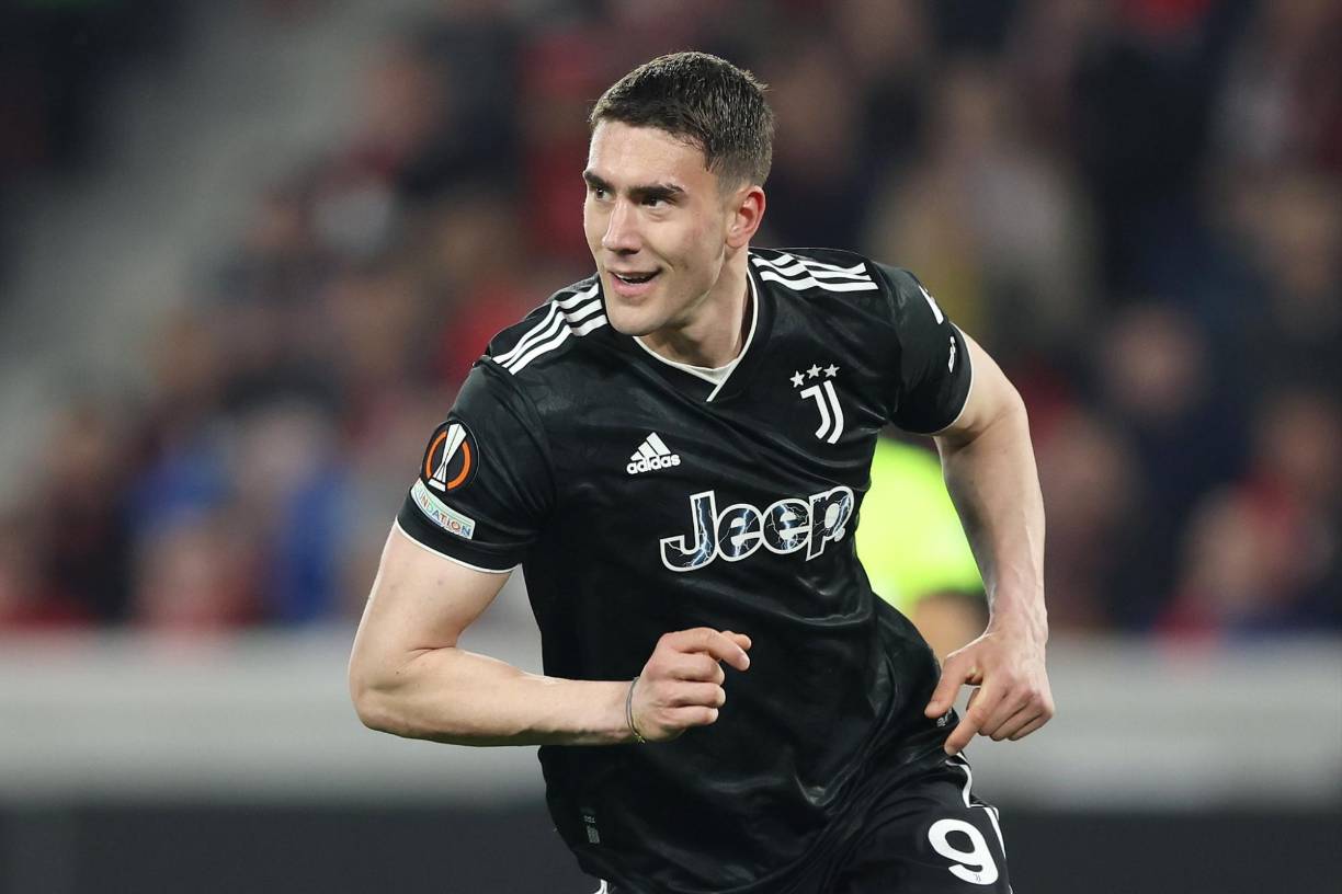 Según informa Le Parisien, Duslan Vlahovic está siendo analizado por el PSG para reforzar su ataque.