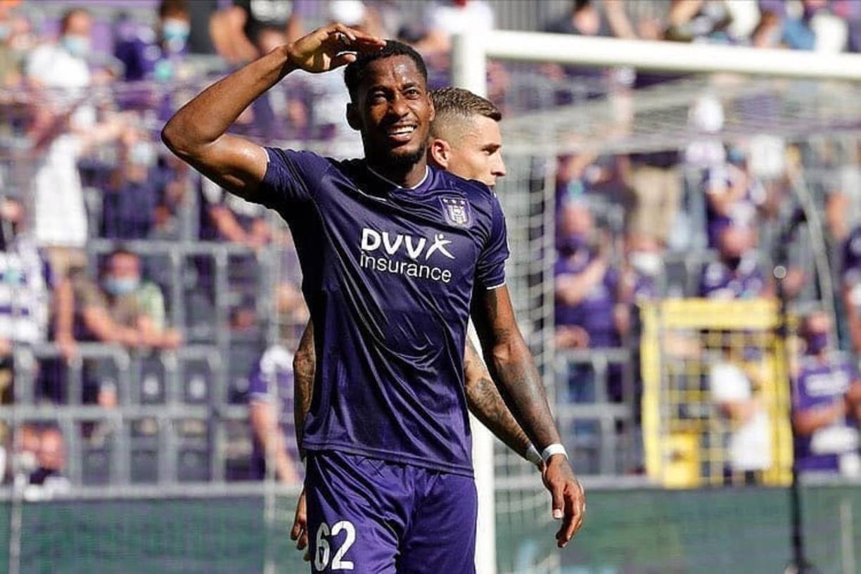 Michael Murillo: Defensor panameño que milita con el Anderlecht de la primera división de Bélgica y su valor de mercado anda en los 3.5 millones de dólares, es decir unos 84 millones de lempiras.