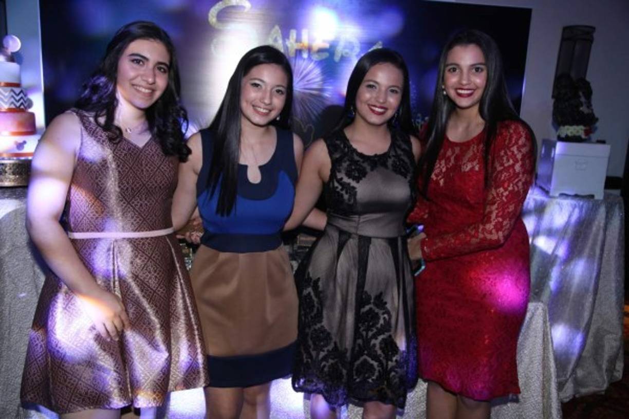 Ginan Handal, Fernanda Cálix, Vivian Jabbour y Victoria Cálix.