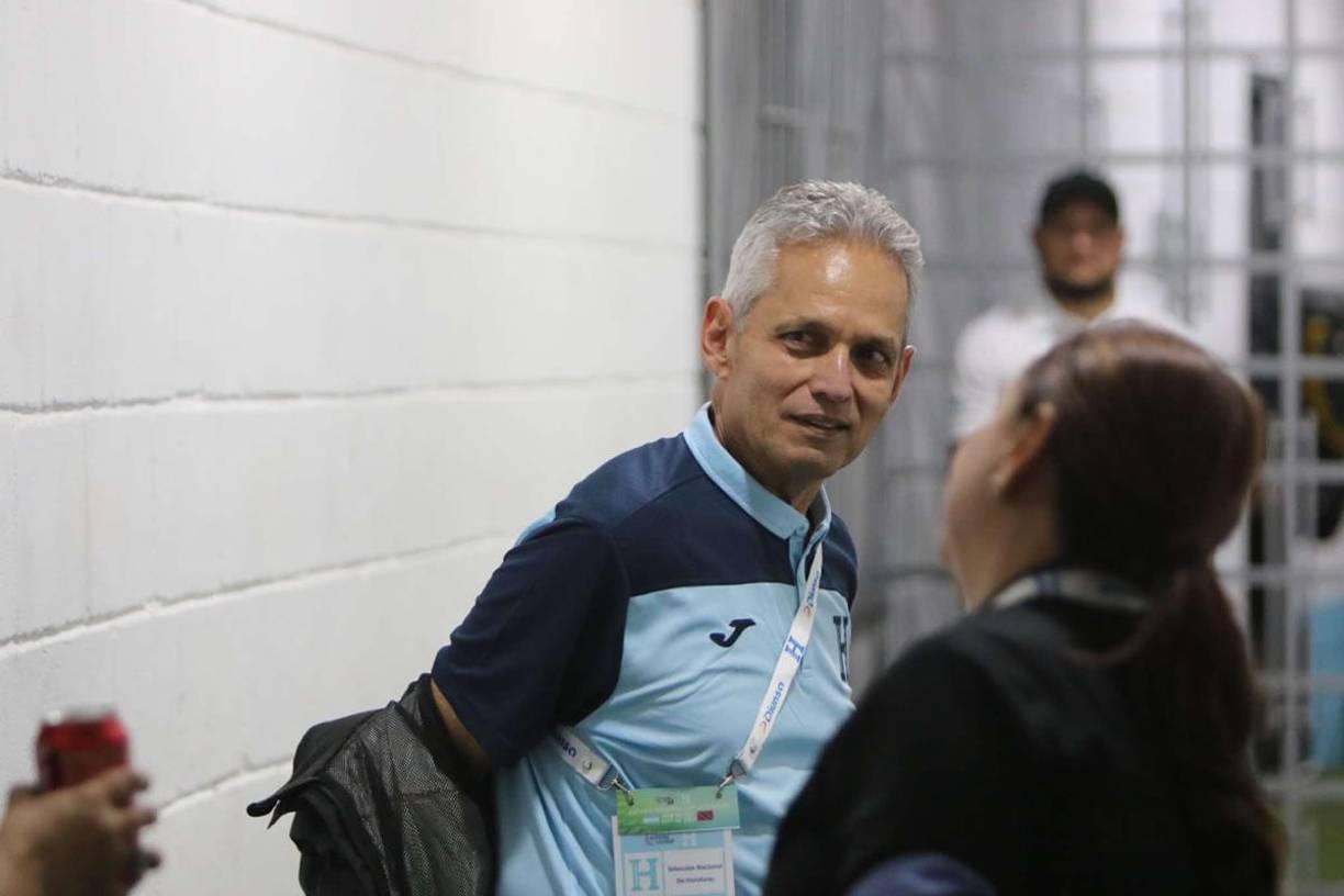 La felicidad de Reinaldo Rueda tras el debut triunfal de Honduras en la Nations League 2024-25.