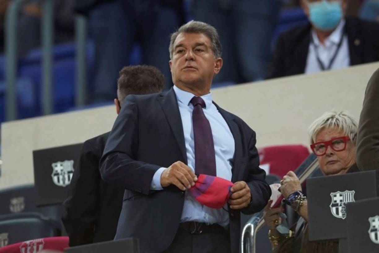 Joan Laporta, presidente del FC Barcelona, se hizo presente al Camp Nou para ver el juego del club catalán y se llevó una mala sorpresa ya que el equipo no rindió lo que se esperaba.