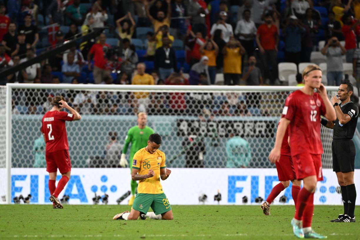 Entre oraciones y rostros caídos, fueron las imágenes captadas al final del encuentro. 