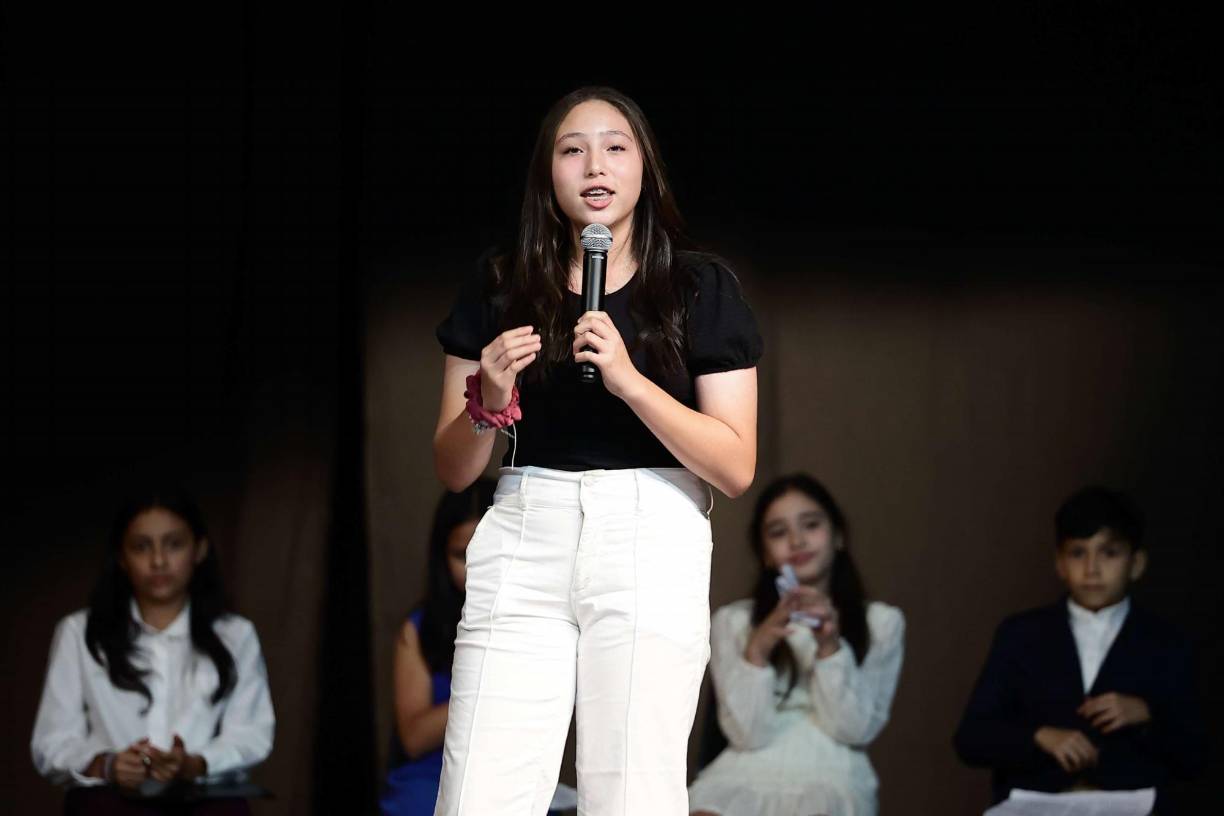 La Gala de Oradores 2023 es un evento cultural y social que se realiza año con año y se realiza en el Cafetorium de la institución.