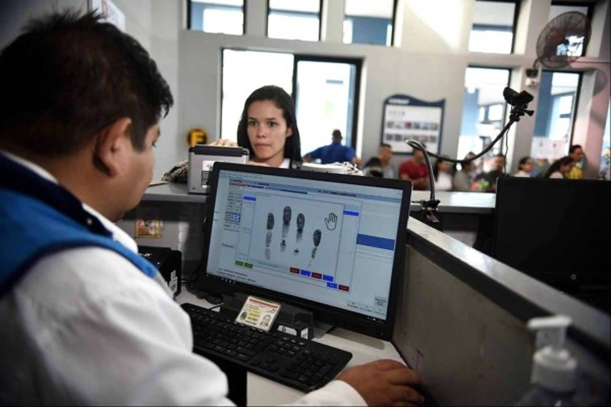 Perú es el segundo país con mayor número de inmigrantes venezolanos en su territorio, con unos 400.000 inmigrantes llegados en el último año, de los que el 80 % ingresó con pasaporte y el 20 % con cédula de identidad.