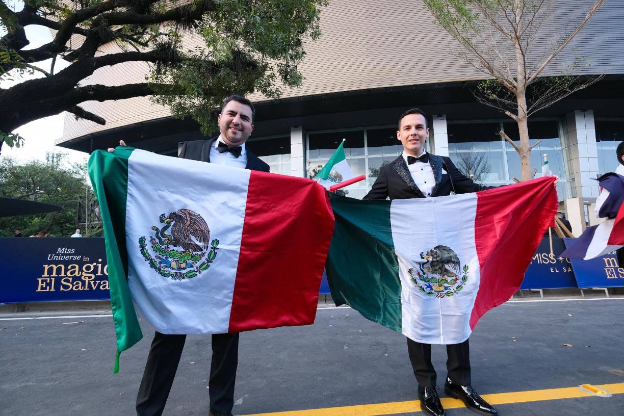 De México también llegan seguidores del certamen de belleza más importante del mundo. 