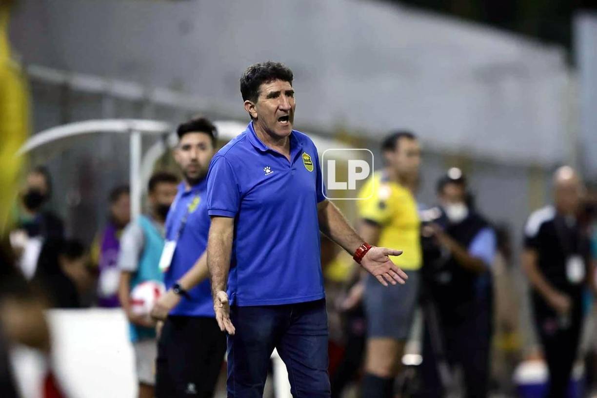 El que no estaba nada contento era Héctor Vargas, que reclamaba así.