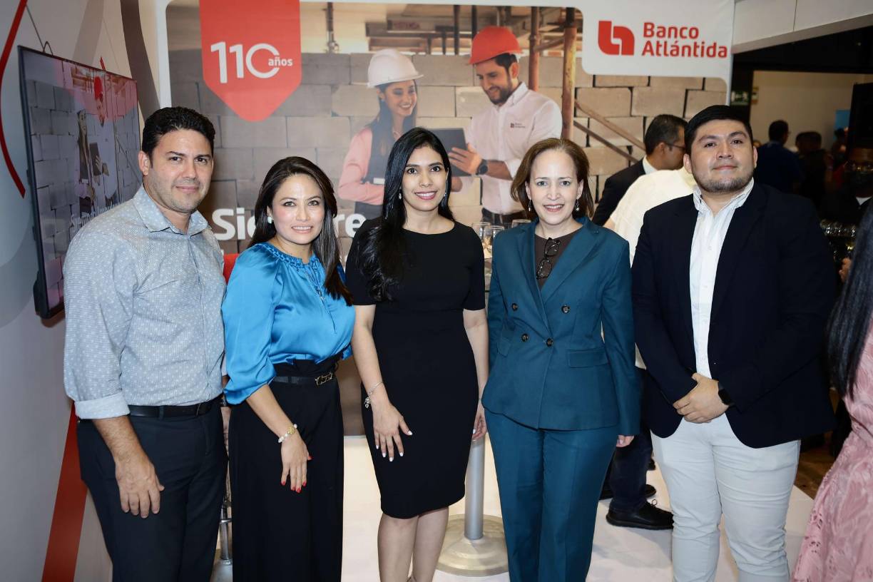 Oberdan Rivera, Danelia Alvarado, Nohelia Brito, Alexa Foglia y Pedro López