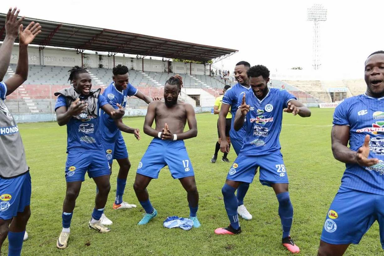 El curioso festejo de Geovanny ‘El Virus‘ Martínez tras su gol contra su exequipo el Marathón.