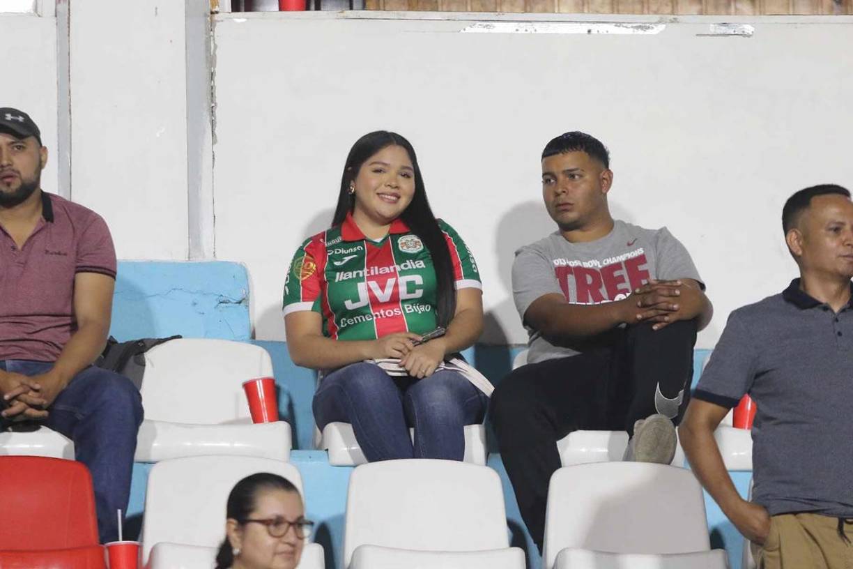 Motagua-Marathón: bellas chicas, ambiente y lo que hizo Auzmendi antes de despedirse del Ciclón